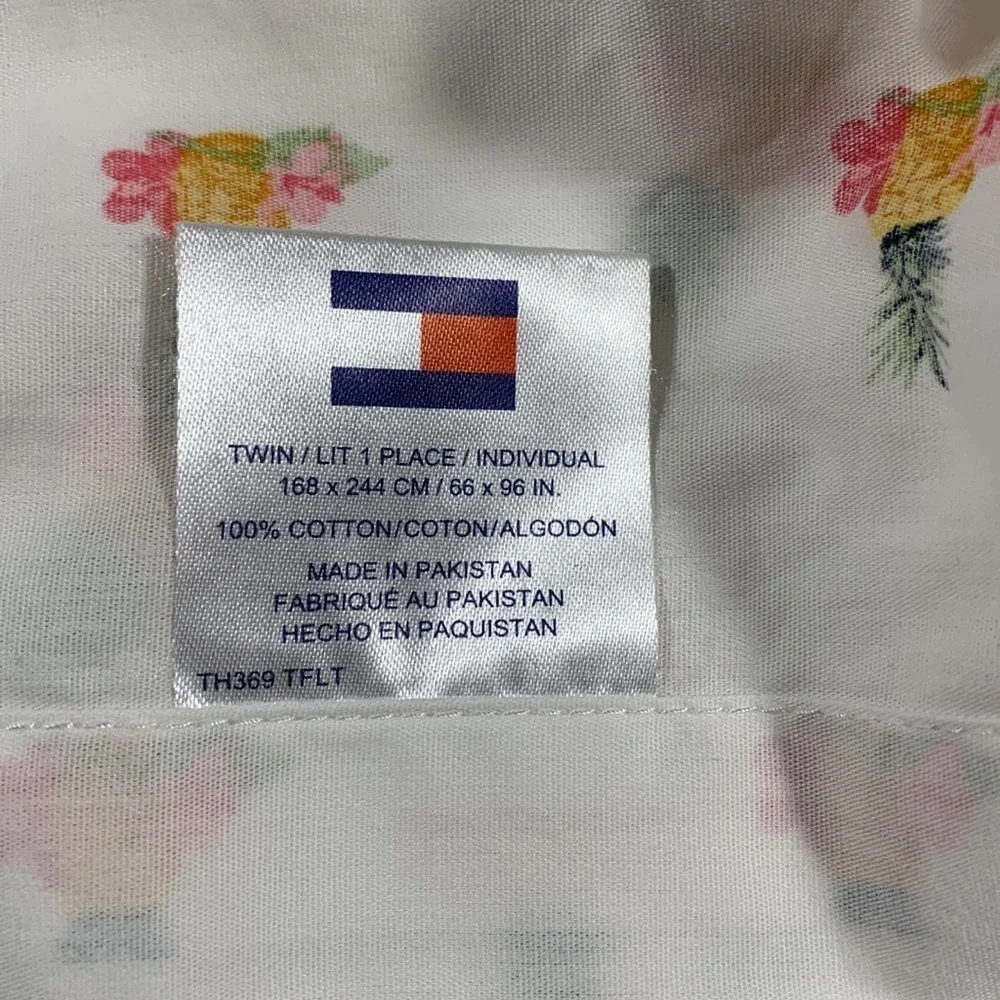 Tommy Hilfiger Pineapple All Over Print Flat Cotton Twin Sheet Island Collection